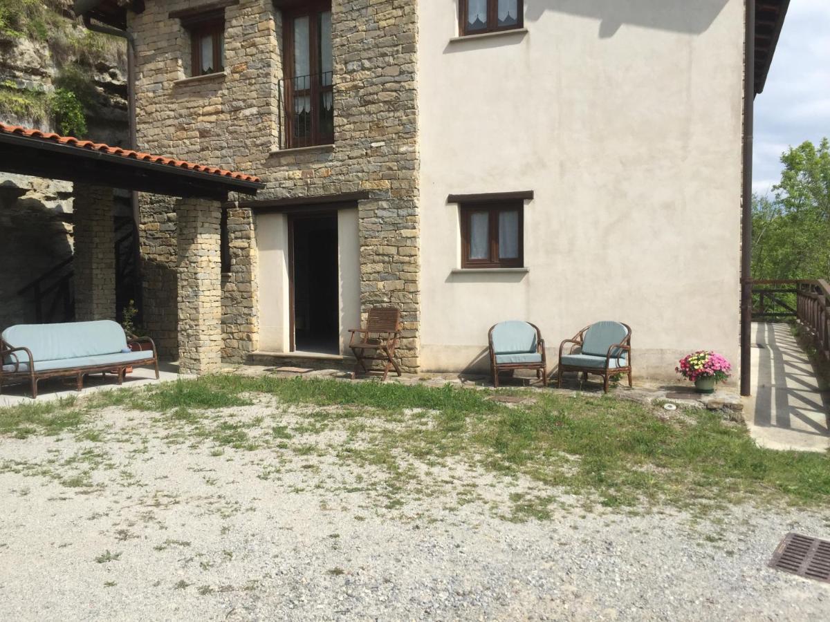 Bed and Breakfast Residenza Cima Le Vigne Millesimo Exterior foto